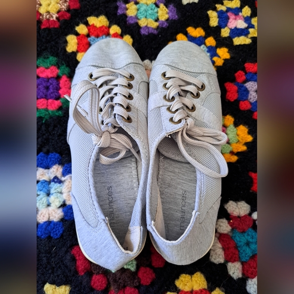 Maurices Gray Mesh Lace-Up Memory Foam Sneakers - Size 8 - Picture 6 of 6
